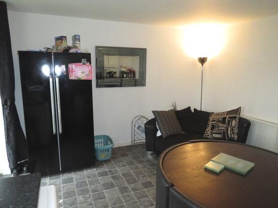 Heather Gardens, North Hykeham, LINCOLN - Photo 1