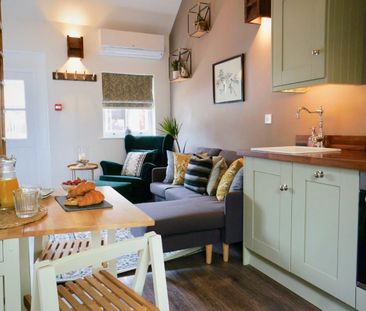 1 bedroom Flat To Let - Photo 3