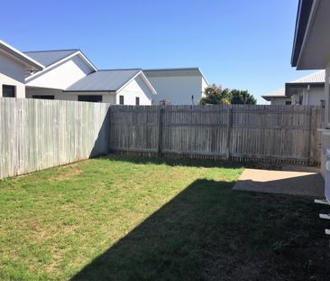 STUNNING 4 BEDROOM 2 BATHROOM HOME IN IDALIA - Photo 5