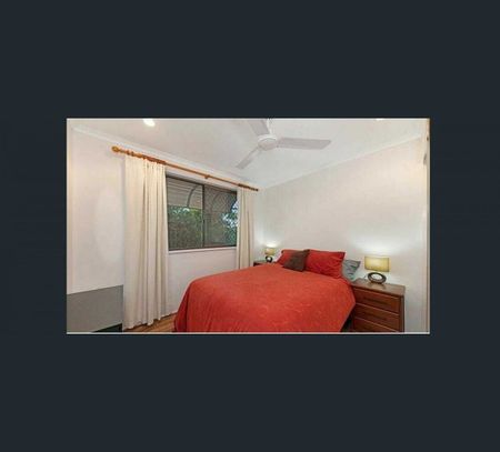 13 Nielson Avenue, Burnett Heads, Qld 4670 - Photo 4