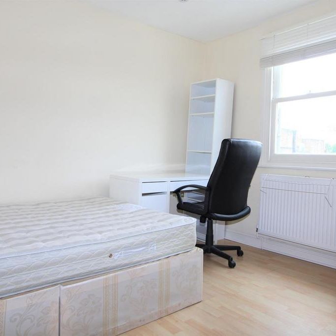 3 bedroom apartment to rent - Photo 1