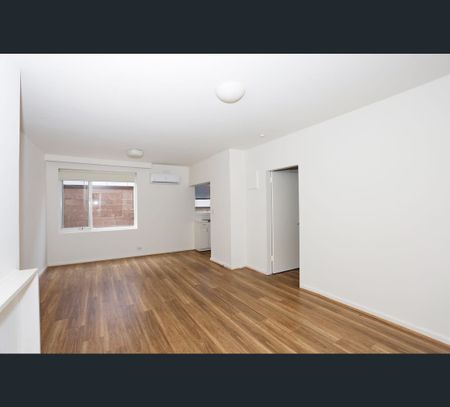 4/565 Glenferrie Road, Hawthorn, Vic 3122 - Photo 2