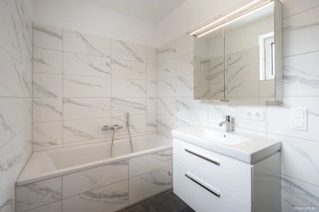 GEMÜTLICH, MODERN, ENERGIEEFFIZIENT: Fünf 2 Zimmer- Mietwohnungen mit Außenflächen warten auf Sie! - Foto 5