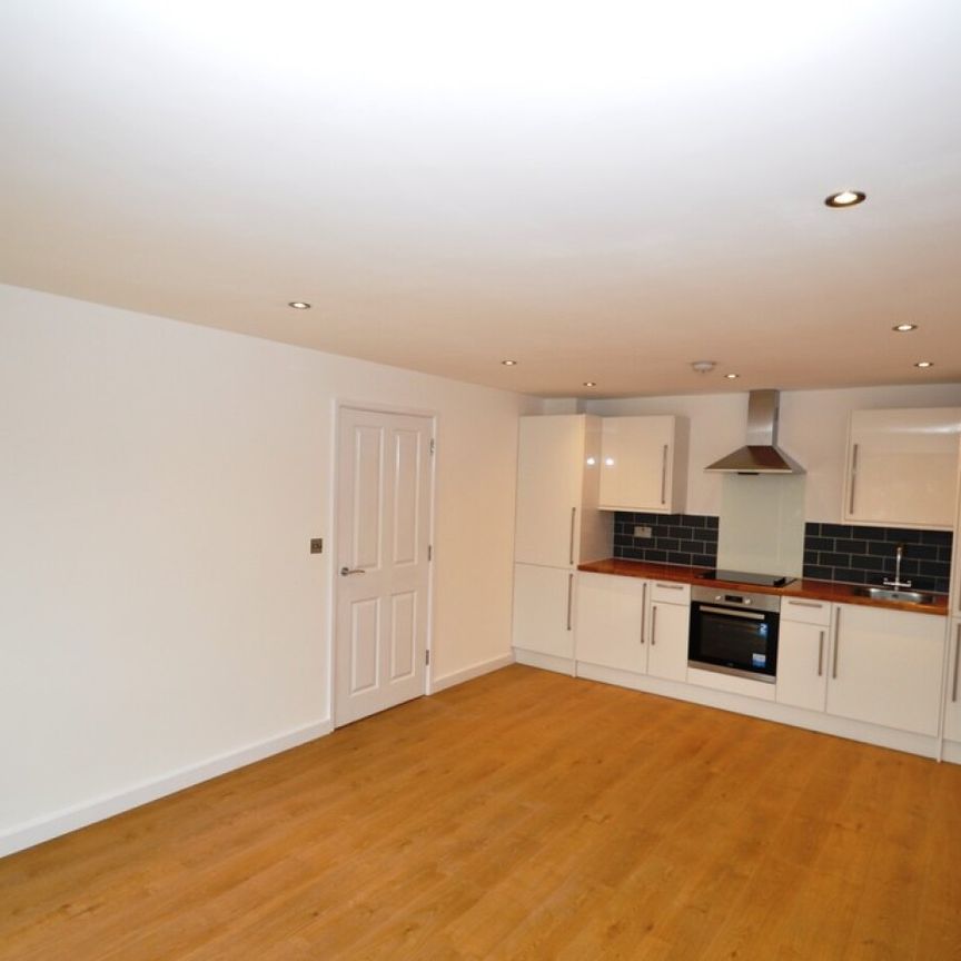 1 bedroom Apartment - Nursery Gardens, Welwyn Garden City - Photo 1