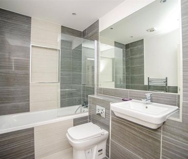 2 bedroom flat to rent - Photo 3