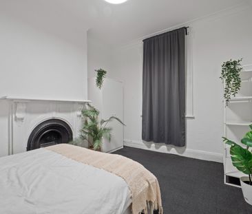 Redfern - Photo 4