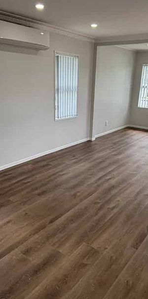 Newly Renovated 3 Bedroom House - Photo 1