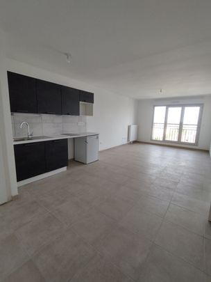 Location Appartement 2 pièces 46m² LUCE 28110 - Photo 1