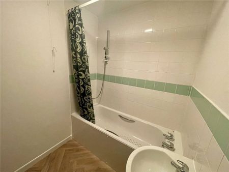 Bourne Close, Bournemouth, Dorset, BH2 - Photo 2