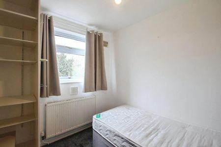 1 bedroom house of multiple occupation to rent - Photo 2