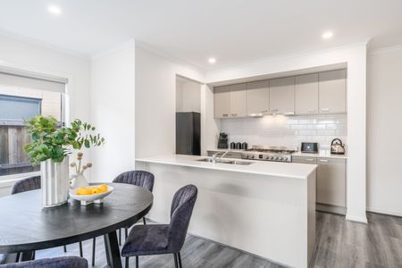 Stylish Family Home in Sought After Coridale Estate - Photo 2