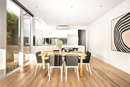 61 Fairbairn Road, Toorak VIC 3142 - House For Rent | Domain - Photo 2