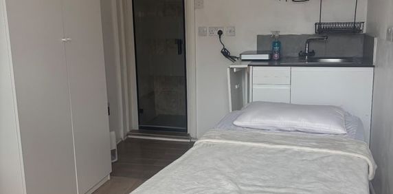 Studio Flat, Veals Mead, CR4 - Photo 2