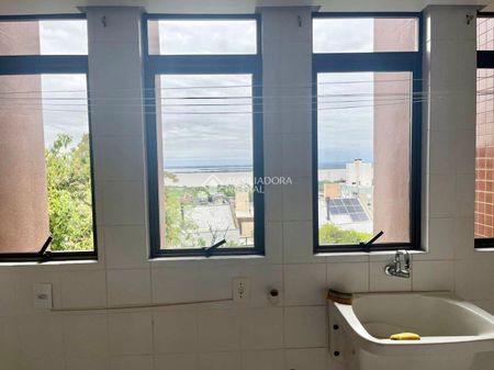 Apartamento com 3 quartos e 184m² para alugar em Menino Deus, Porto Alegre. - Foto 2