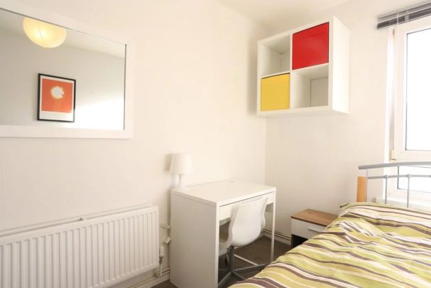Langdon House – Room 1 - Photo 1