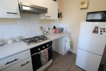 Westminster Court, Whitehall Close, Colchester - Photo 4