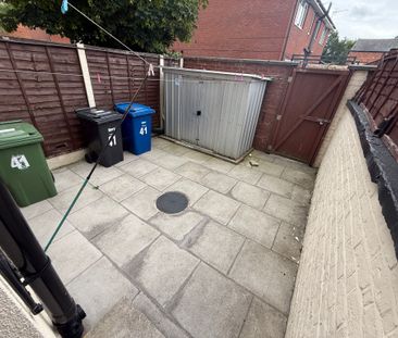 School Street, Radcliffe - Photo 3