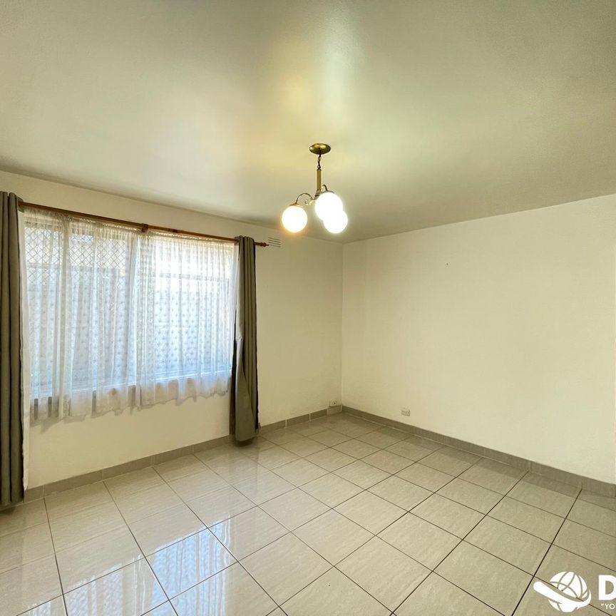 Convenient and Ideal Unit in Albion - Photo 1