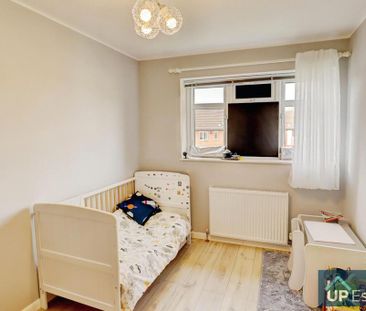 4 bedroom link detached house to rent - Photo 3