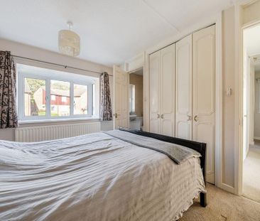 3 bedroom detached house to rent - Photo 4