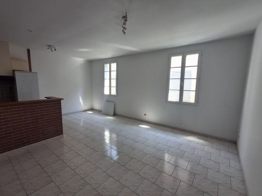 Location Appartement 4 pièces 61m² REALMONT 81120 - Photo 1