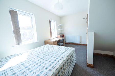 5 bedroom terraced house to rent - Photo 2