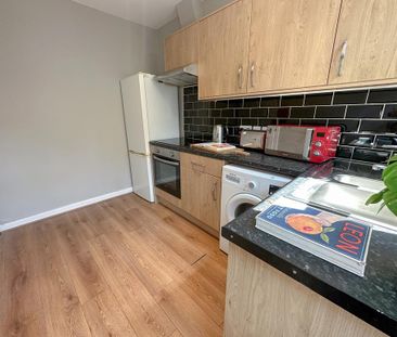 3 bedroom terraced house to rent - Photo 6