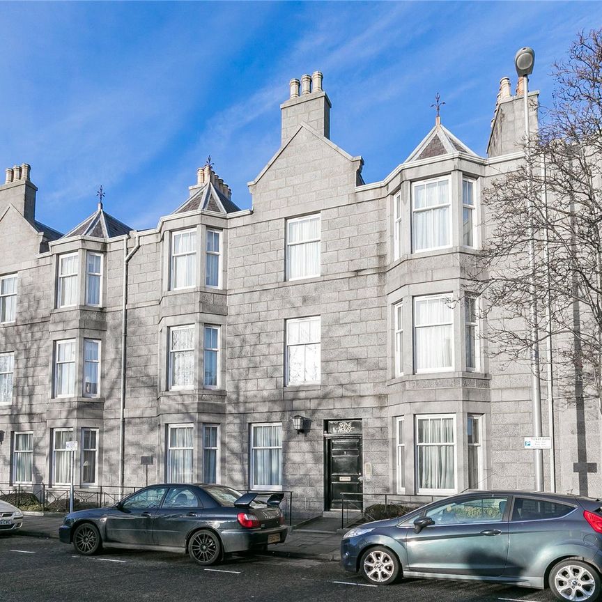 3 bedroom apartment to rent - Photo 1