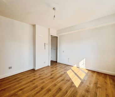 Falcon Avenue, Grays, RM17 - Photo 1