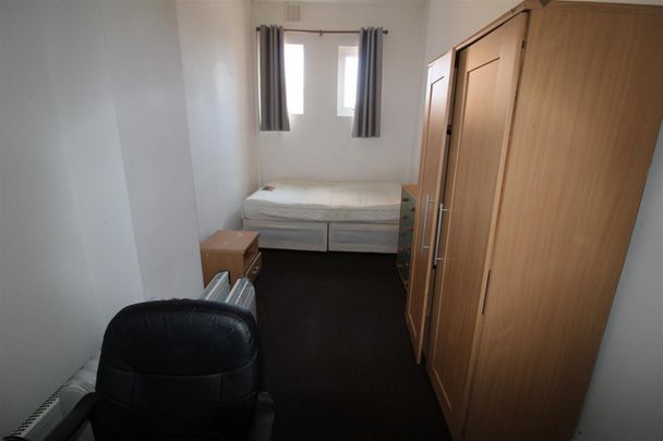London Road Flat 2, Leicester - Photo 1