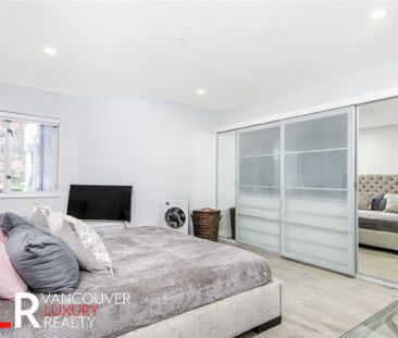 Condo in Vancouver West Side, BC - Photo 2