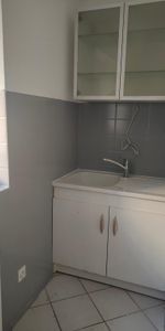 APPARTEMENT T3 CENTRE VILLE - LA VERPILLIERE - Photo 3