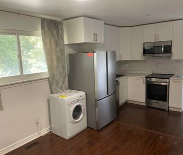 For Lease - 143 Chester Le Boulevard Unit# Unit 2, Toronto, Ontario - Photo 5