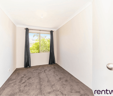 Charming & Spacious 3x1 Home with Outdoor Entertaining Area – $680/... - Photo 1