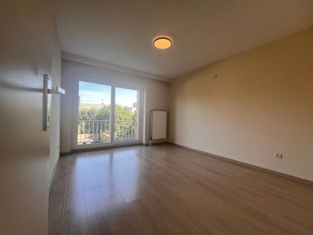 Ruim instapklaar en gerenoveerd appartement met 2 slaapkamer en terras te Blankenberge - Photo 5