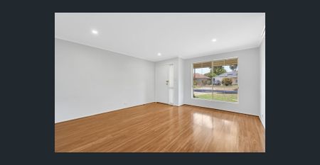 Hi, I’m light-filled, low-maintenance living with everything you need for everyday comfort - Photo 3