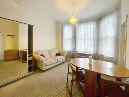 studio to rent Randolph Road, Boscombe, Bournemouth, BH1 - Photo 1