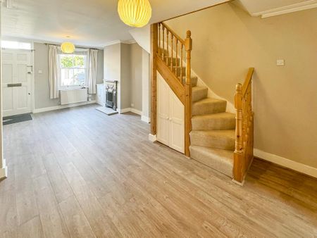 2 bedroom terraced house to rent - Photo 2