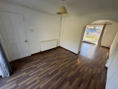3 bedroom terraced house to rent - Photo 2