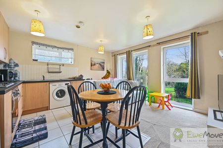 2 Bedroom - Photo 4