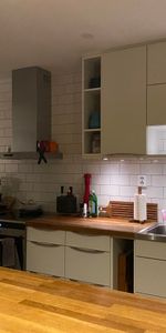 Rum i hus - kvinnlig student - Photo 3