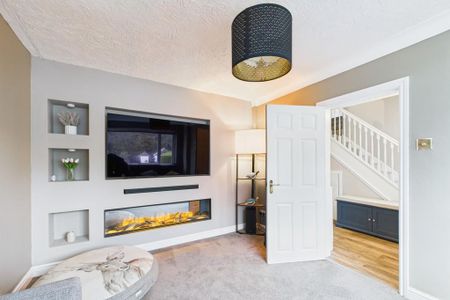 4 bedroom semi-detached house to rent - Photo 5