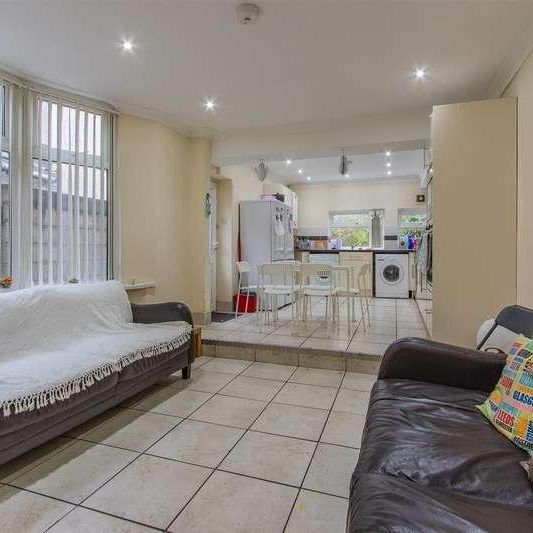 Cathays Terrace, Cathays, CF24 - Photo 1