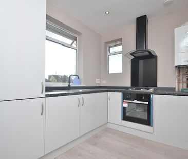 Berkeley Close, Ruislip, HA4 - Photo 3