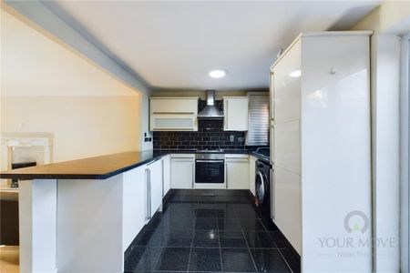 3 bedroom detached house to rent - Photo 2