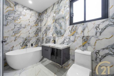 Spacious Brand New Five Bedroom Duplex - Photo 5