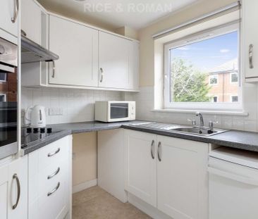 2 Bedroom Apartment, Gibson Court – Hinchley Wood - Photo 2