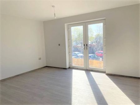 2 bedroom Apartment for rent - Photo 2