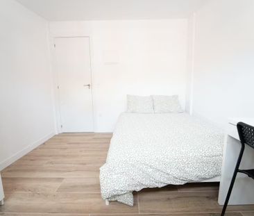 Calle de Manuel Maroto, Madrid, Community of Madrid 28053 - Photo 1