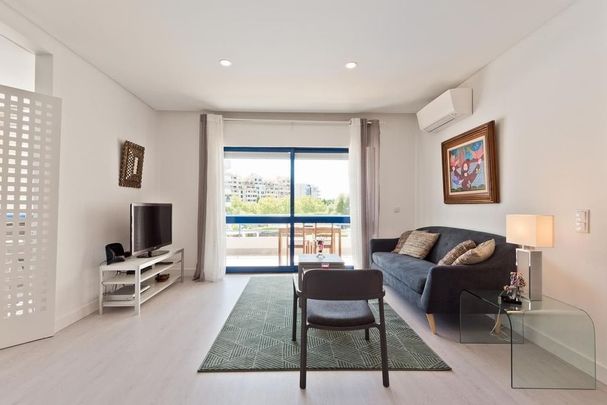 2 room luxury Flat for rent in Cascais, Portugal - Photo 1
